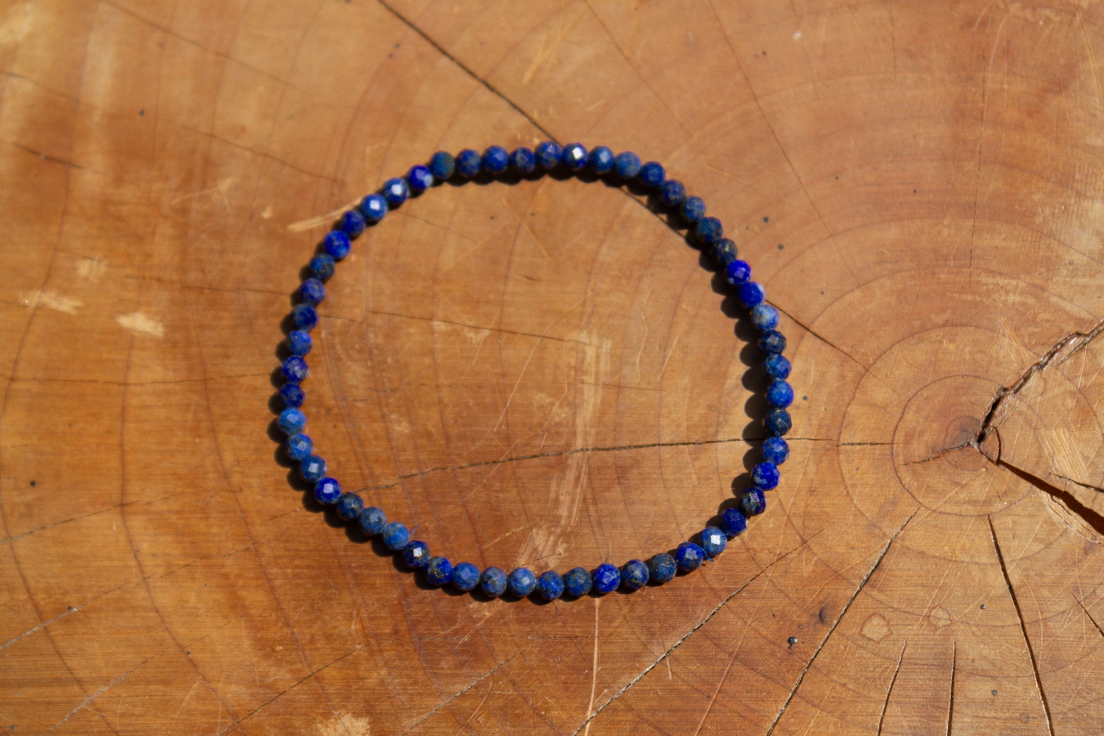 Bracelet de lapis lazuli fin